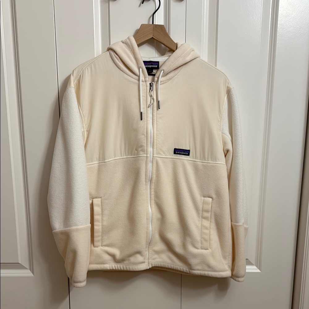 Women’s Patagonia Microdini Fleece Hoody, size Large. Color natural, white cream